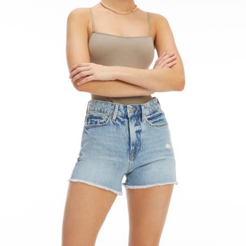NWT Good American The Cut Off High Waist Denim Shorts